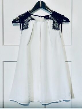 Mossimo Sleeveless Semi-sheer Blouse White Black Lace